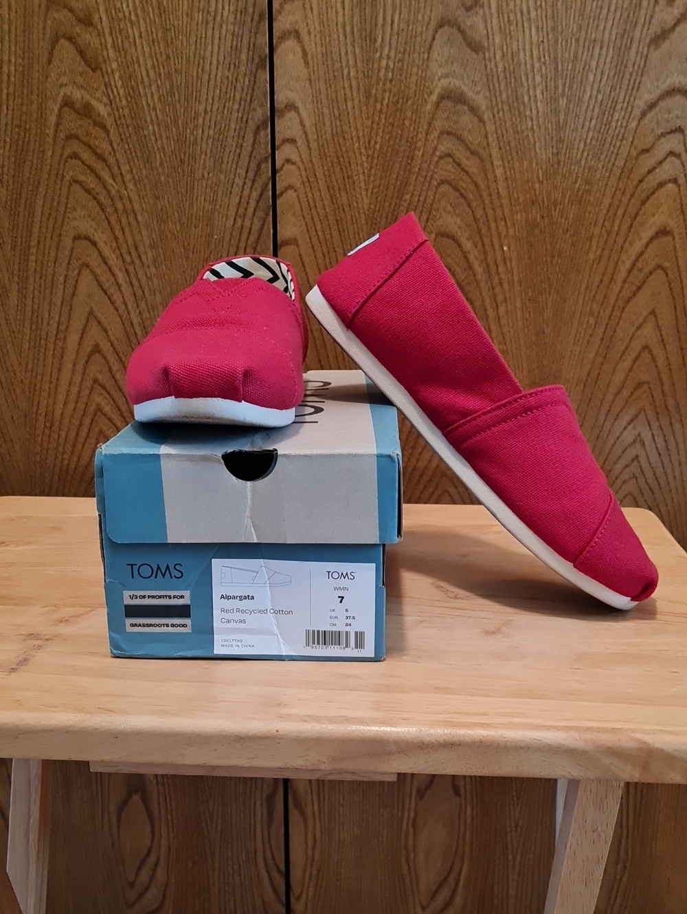 Toms Alpargata Slip-On Shoes in Red, Sz 7